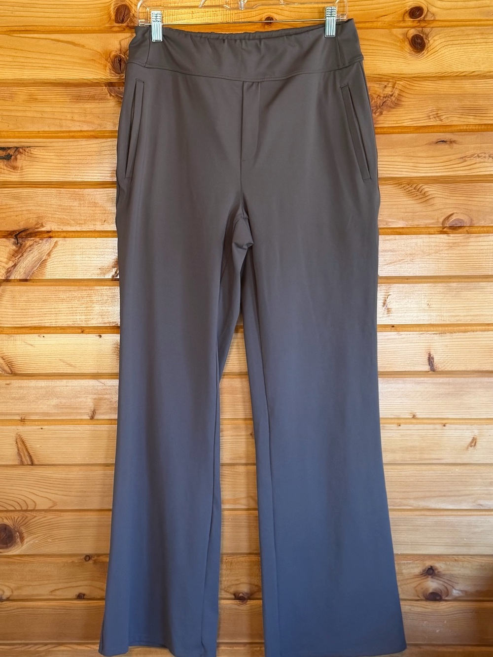 HALARA Wide-Leg Pull-On Pants in Charcoal Gray